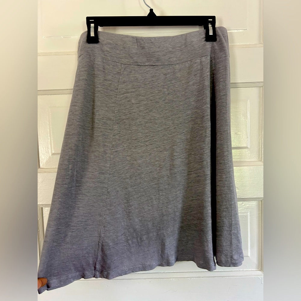 Eileen Fisher Gray A-Line Knee-Length 100% Linen Skirt. Size Medium